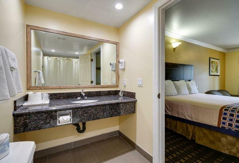 스위트 킹사이즈 침대, Hacienda Inn