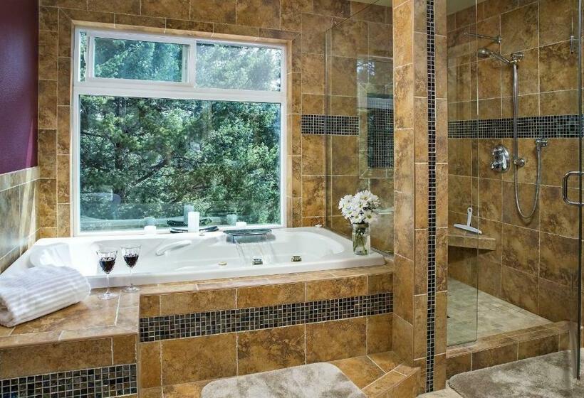 חדר סופריור לשלושה, Outlook Inn Bed And Breakfast