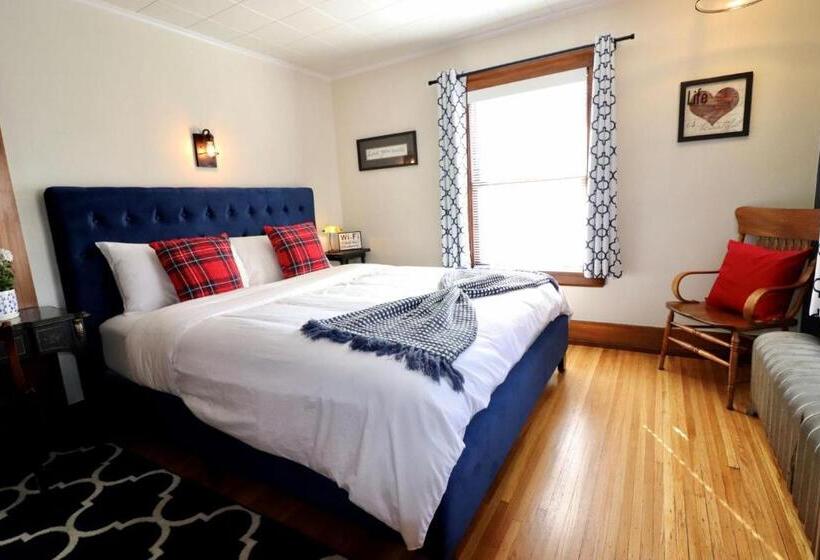 带大床的复式套间, The Butler House Bed & Breakfast