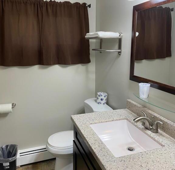 غرفة إقتصادية, The New Lantern Motel