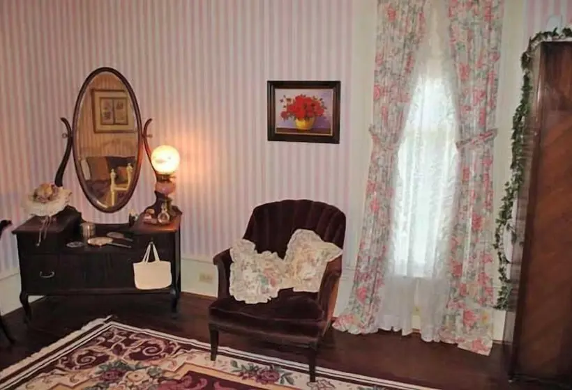 ダブルベッドのクラシックルーム, Angel Rose Bed & Breakfast