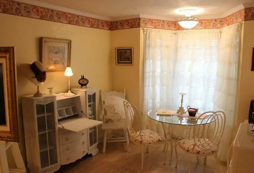 Deluxe-huone King-vuode, Book Nook Inn