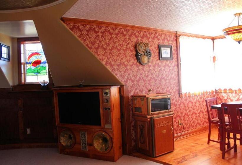 Люкс Кровать Кинг, Book Nook Inn