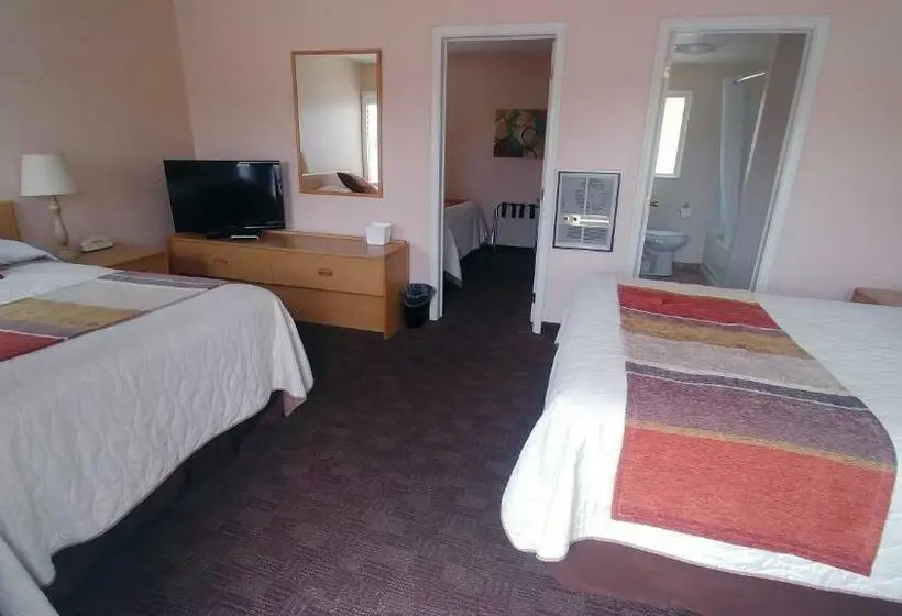 Perhehuone, Blue Pine Motel