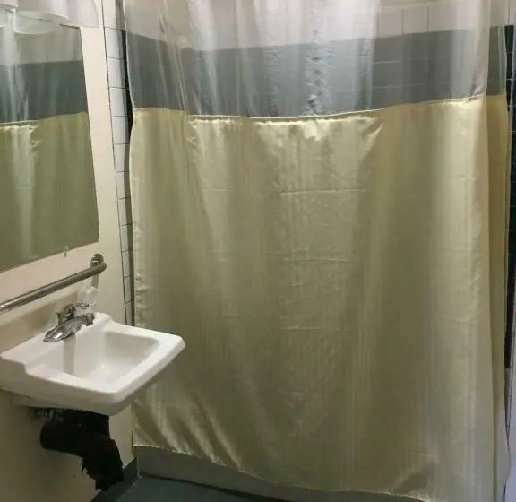 スタンダードルーム, Budget Inn Motel