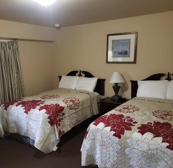 غرفه قياسيه سريرين مزدوجين, Clarysville Motel