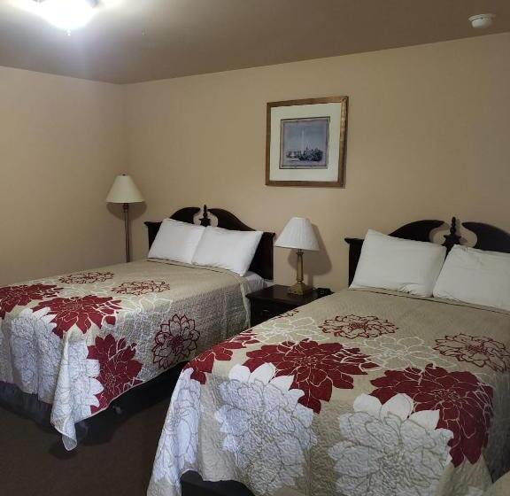 غرفه قياسيه سريرين مزدوجين, Clarysville Motel