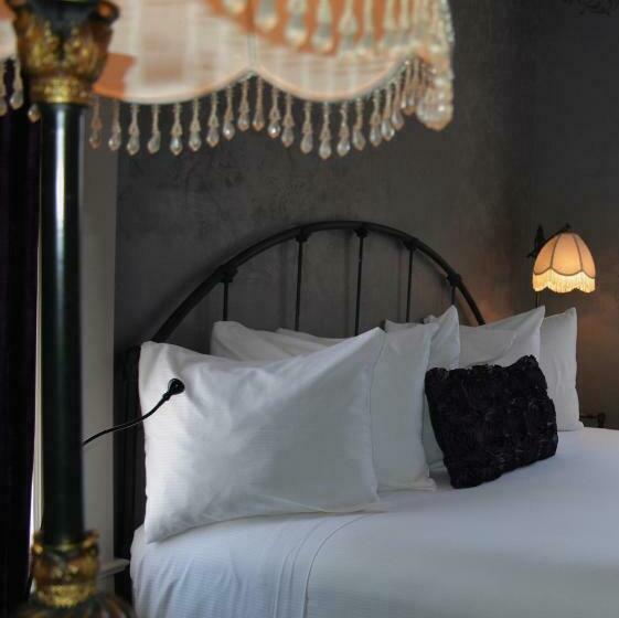 غرفة قياسية سرير كينج, Grand Highland