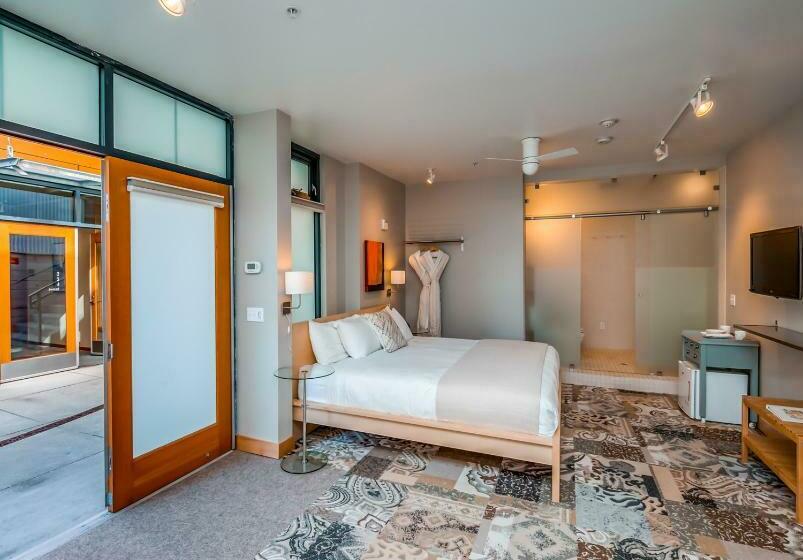 غرفة قياسية سرير كينج, Island Inn At 123 West