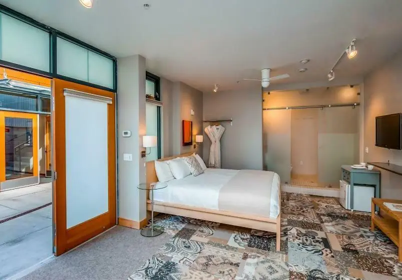 Standard-huone King-vuode, Island Inn At 123 West
