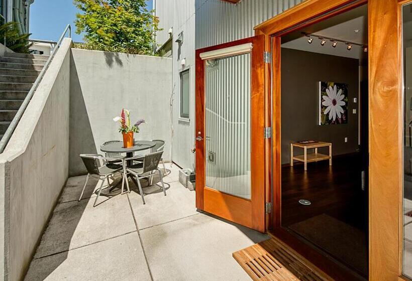 شقة غرفة واحدة, Island Inn At 123 West