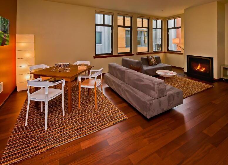 شقة غرفتين, Island Inn At 123 West