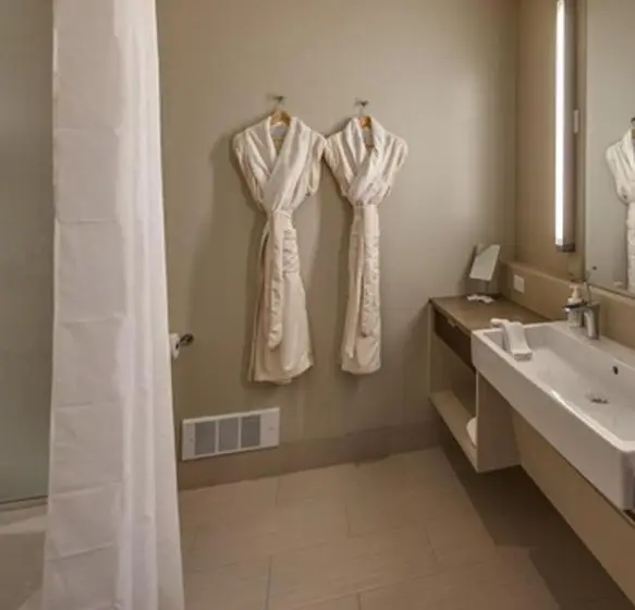 Standard-studio, Island Inn At 123 West