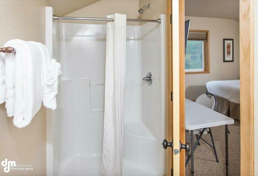 标准间, Kenai Airport