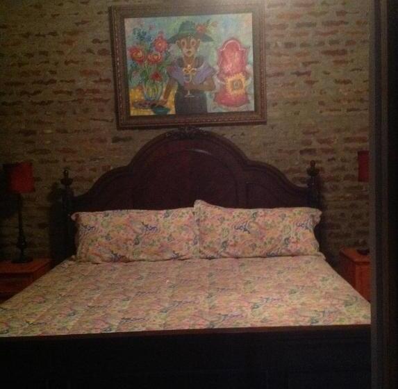 スイート, The Main Street