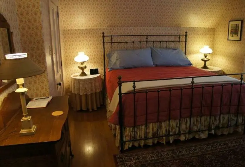 キングサイズベッドのスイートルーム, Maplecroft Bed & Breakfast