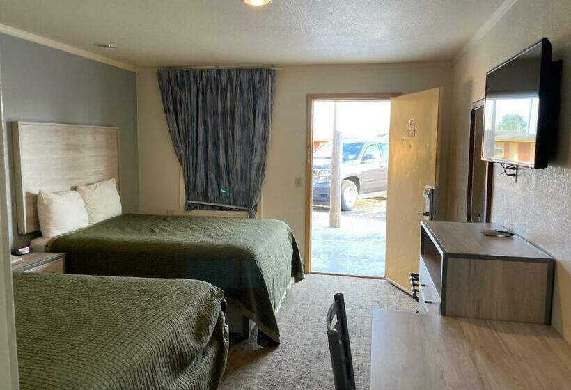 غرفه قياسيه سريرين مزدوجين, Antlers Budget Inn