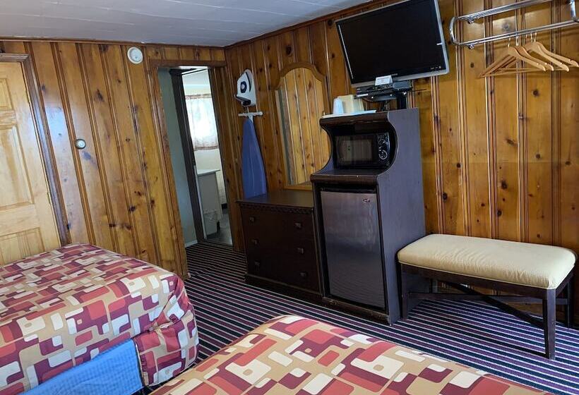 غرفه قياسيه سريرين مزدوجين, Budget Inn