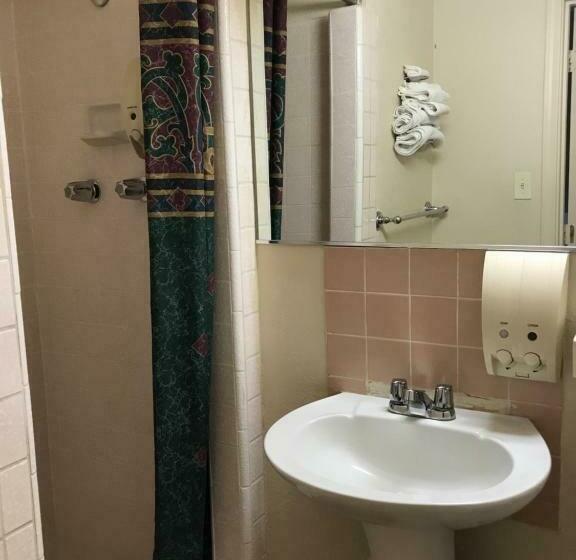 스탠다드 룸 킹사이즈 침대, Budget Inn Parker