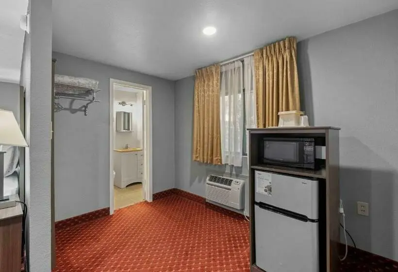اتاق استاندارد با تخت بزرگ, Budget Lodge