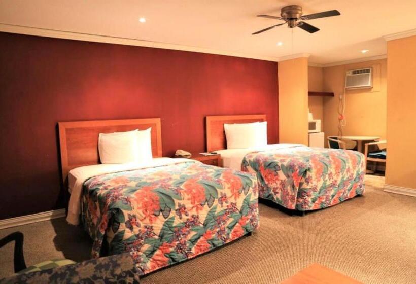 شقة غرفتين, Esquire Inn