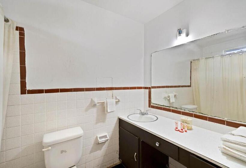 غرفة قياسية, Esquire Inn