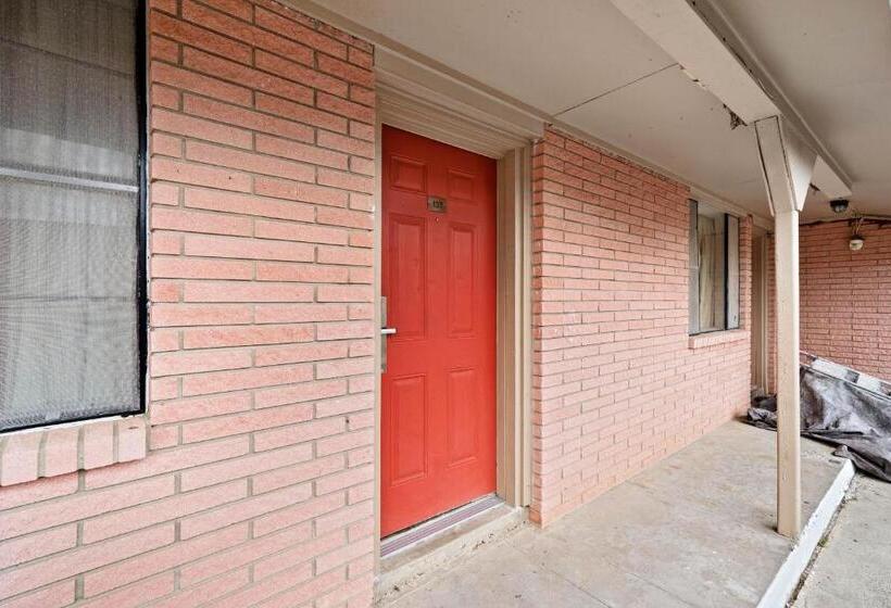 غرفة قياسية, Esquire Inn