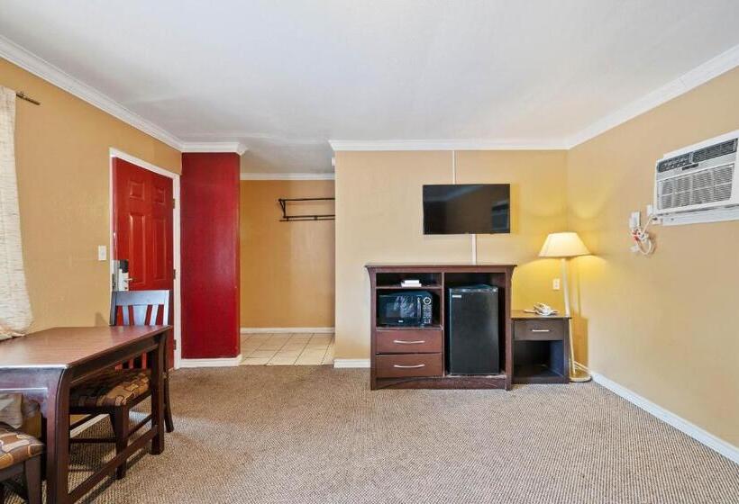 غرفة بريميوم, Esquire Inn