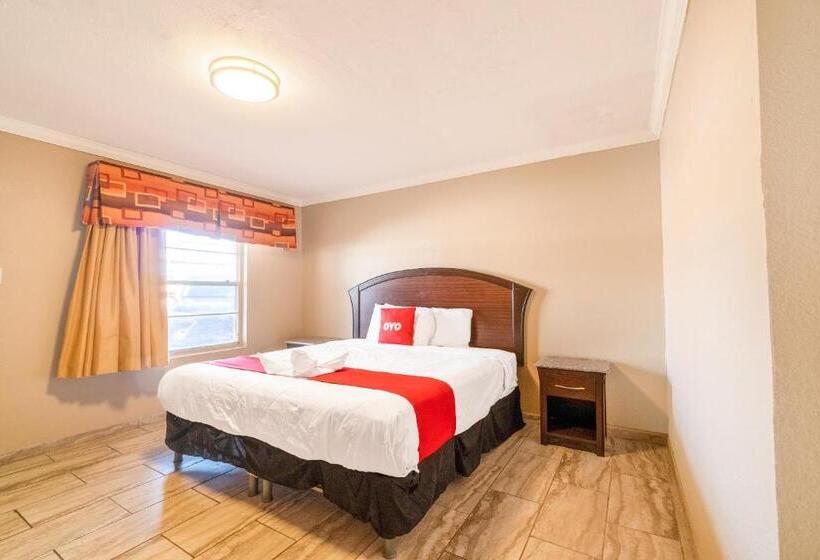 غرفة قياسية سرير كينج, Esquire Inn