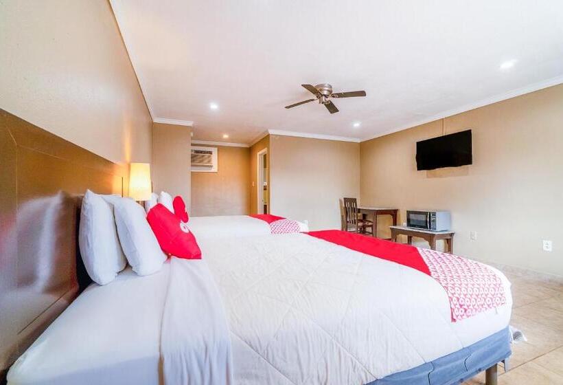 غرفه قياسيه سريرين مزدوجين, Esquire Inn