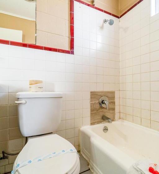 غرفة بريميوم, Esquire Inn