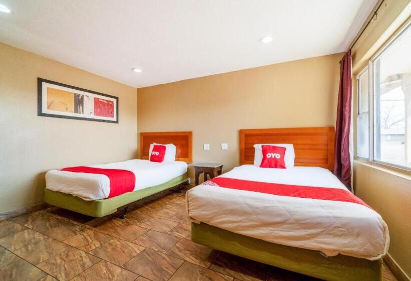 غرفة بريميوم, Esquire Inn