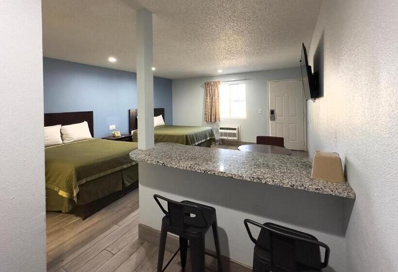 Номер Deluxe, Razorback Inn