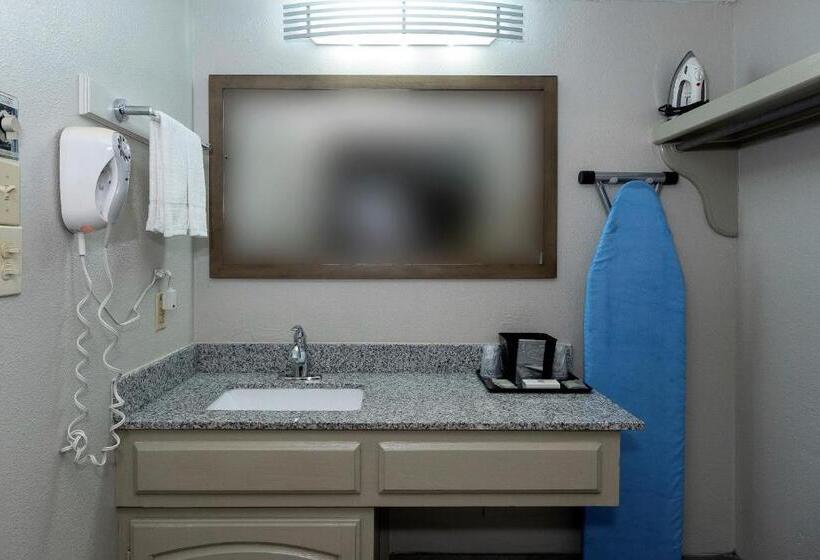 Номер Deluxe Кровать Кинг, Red Roof Inn Monroe