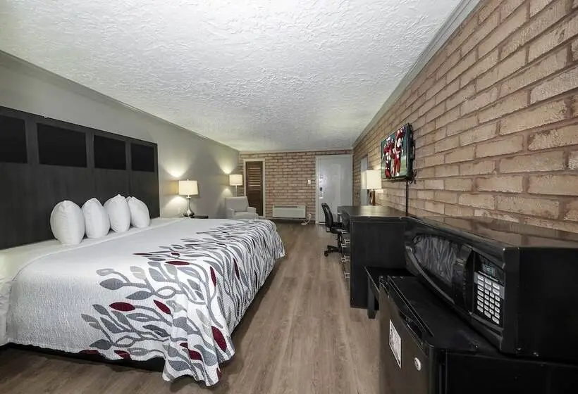اتاق لوکس, Red Roof Inn Monroe