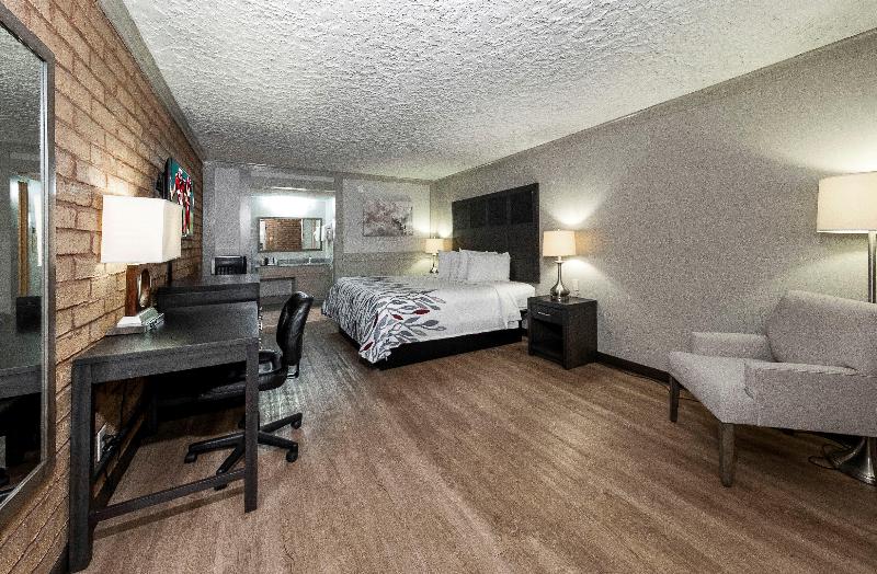 غرفة سوبيريور سرير كينج, Red Roof Inn Monroe