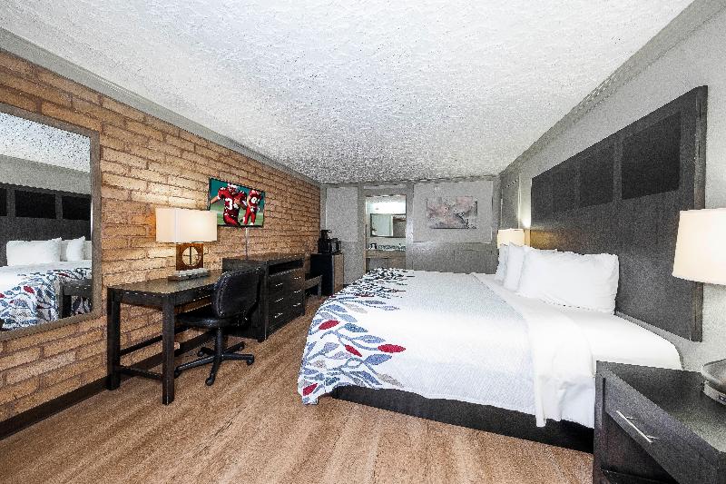 غرفة ديلوكس سرير كينج, Red Roof Inn Monroe