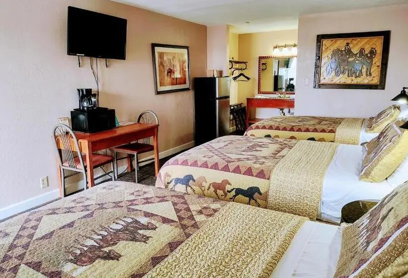 Premium Kolmen Hengen Huone, The Lodge At Russell   Russell Inn