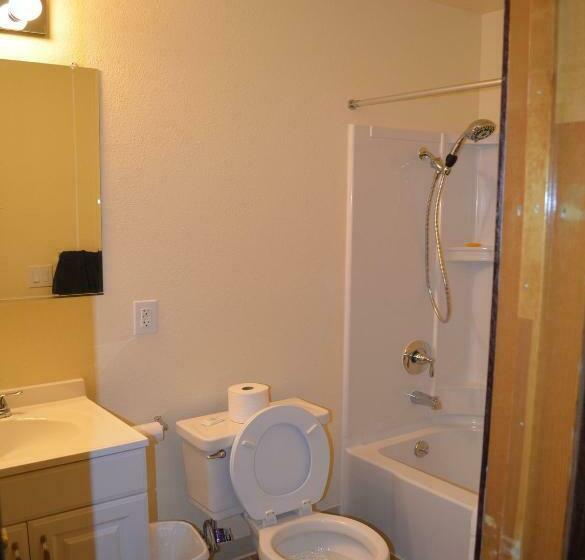 جناح, Wells Chinatown