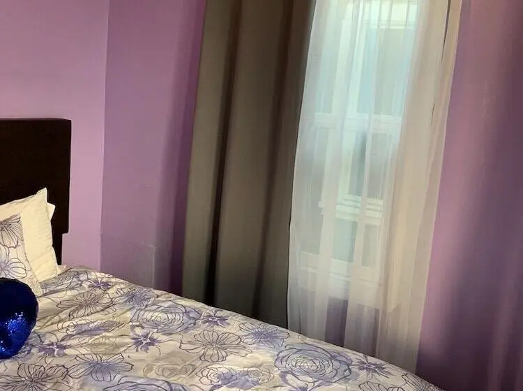 اتاق استاندارد یک نفره, Rk Hostel