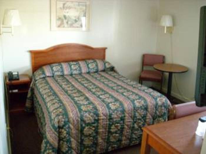 スタンダードルーム, Royal Inn Motel