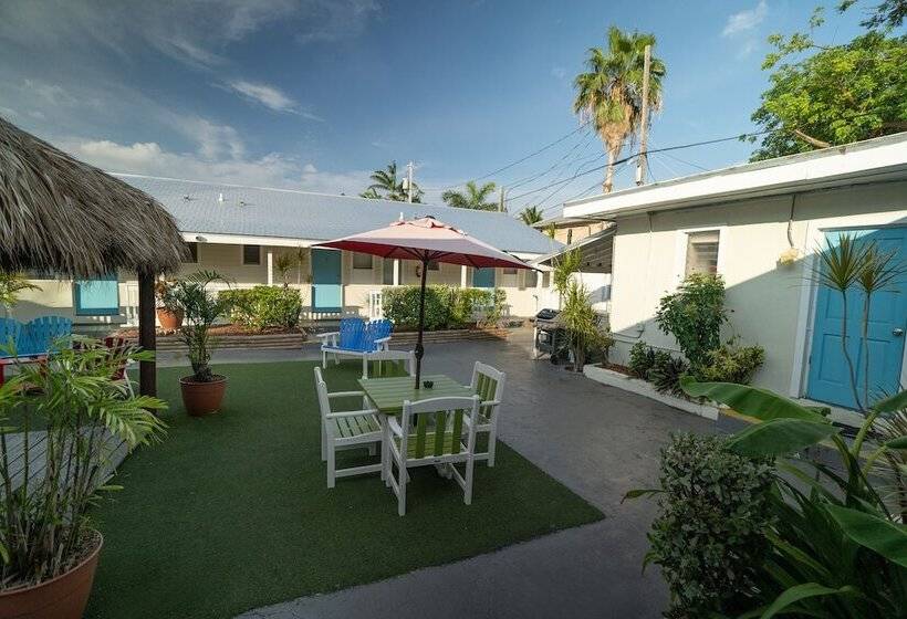 キングサイズベッドのスタンダードルーム, Seashell Motel And International Hostel