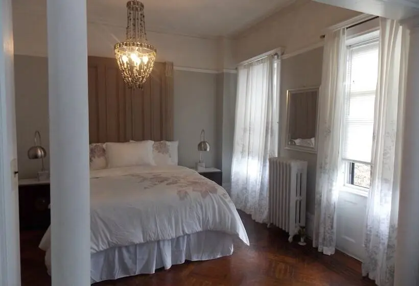 バス共有のスタンダードルーム, Serenity At Home Guest House
