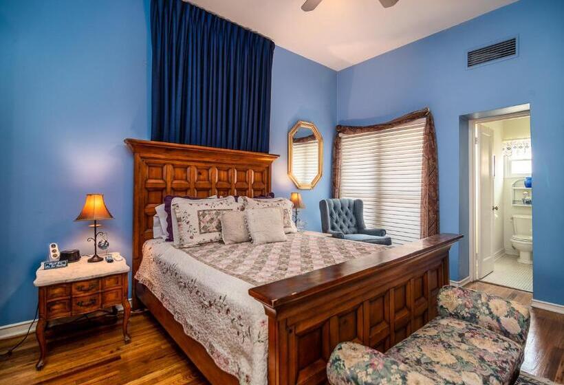 اتاق استاندارد, The Blenman Inn