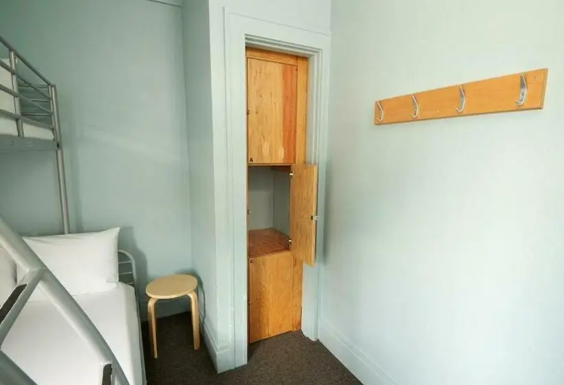 Standard-huone Jaettu Kylpyhuone, American Hotel Hostel