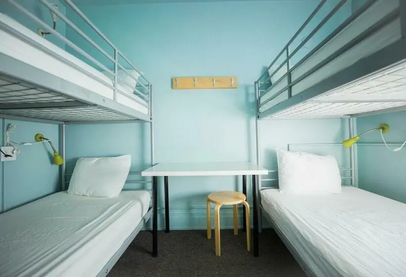 Bed in Shared Room with Shared Bathroom, American Hotel Hostel
