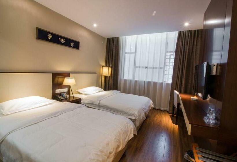 Quarto Estandar, Milton
