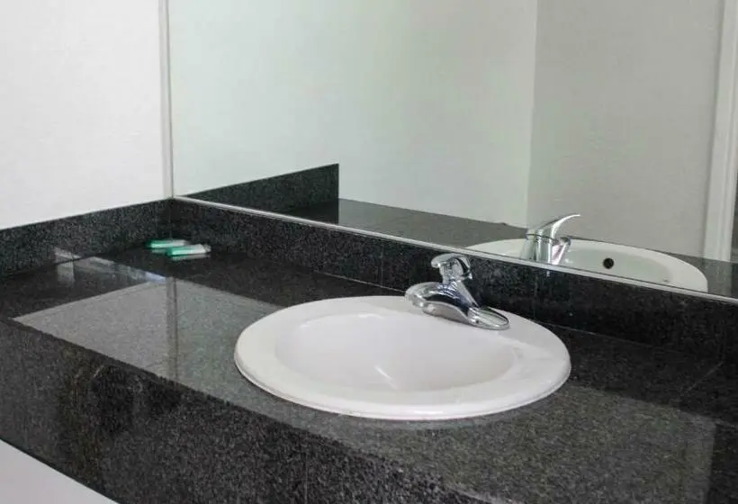اتاق استاندارد با تخت بزرگ, Motel 6 Glendale Ca Pasadena Burbank Los Angeles