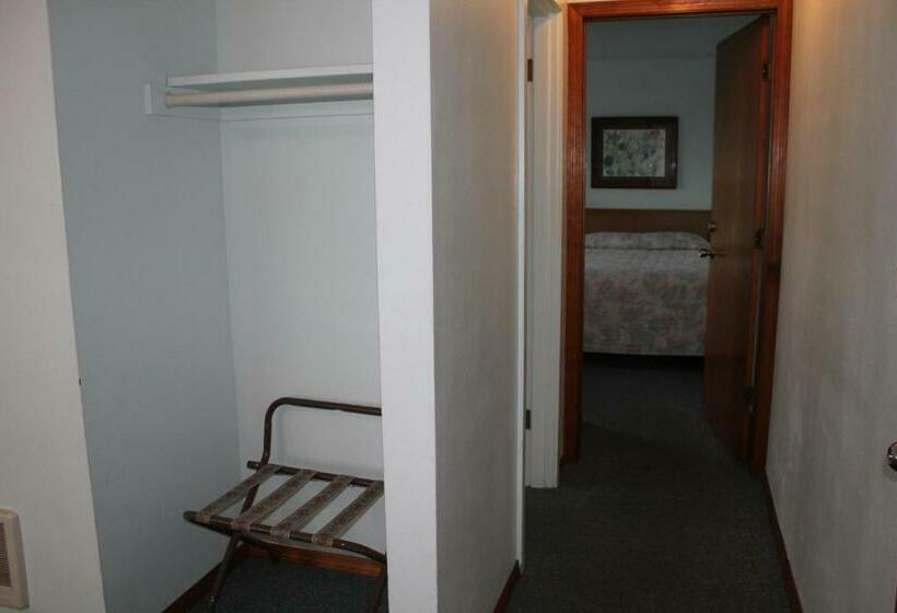 家庭间, Azalea Lodge