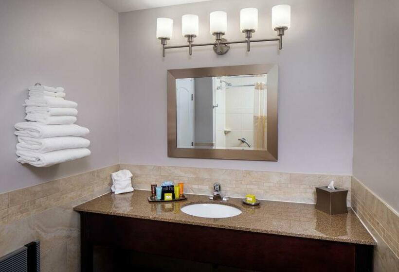 غرفة قياسية, Golden Gables Inn